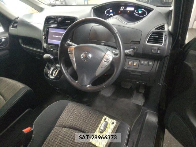 Nissan SERENA 2015-08 8816003-2