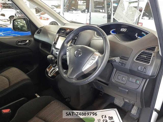 Nissan SERENA 2015-07 8816309-4