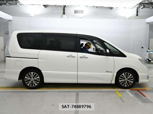Nissan SERENA 2015-07 8816309-9