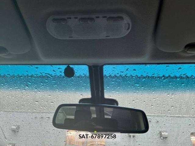 Nissan SERENA 2015-11 8816310-11