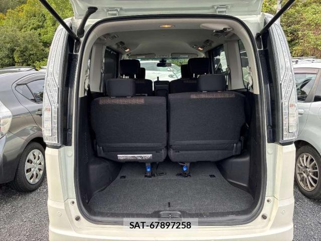 Nissan SERENA 2015-11 8816310-7