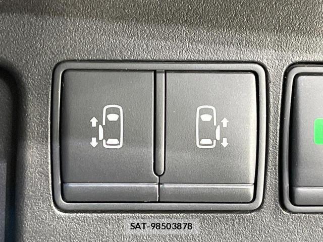 Nissan SERENA 2016-04 8816477-4