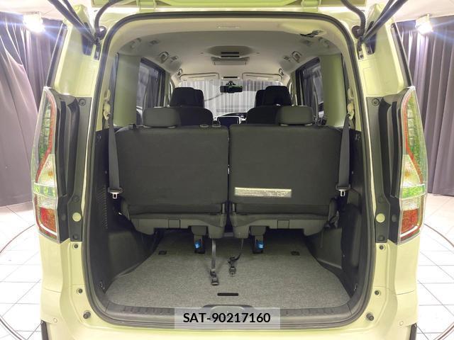 Nissan SERENA 2022-05 8816491-10