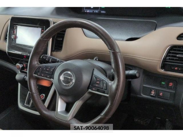 Nissan SERENA 2017-03 8816818-2