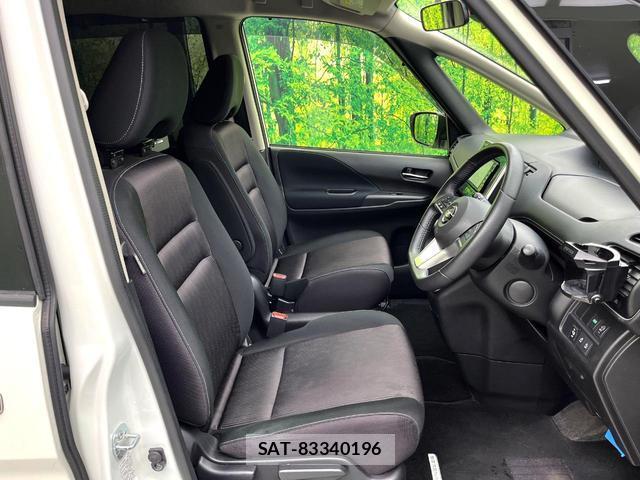 Nissan SERENA 2017-02 8816979-7