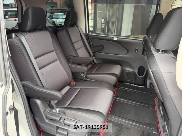 Nissan SERENA 2022-07 8817021-12