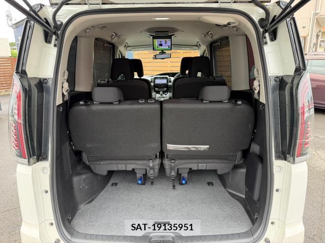 Nissan SERENA 2022-07 8817021-13