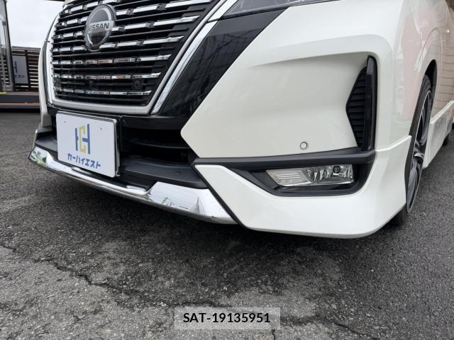 Nissan SERENA 2022-07 8817021-6