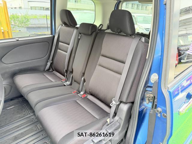 Nissan SERENA 2017-08 8817032-12