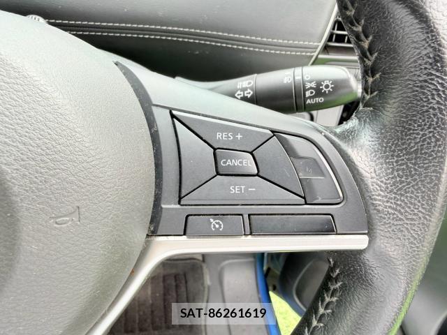 Nissan SERENA 2017-08 8817032-8