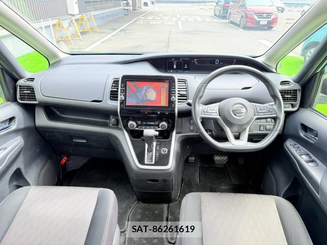 Nissan SERENA 2017-08 8817032-9