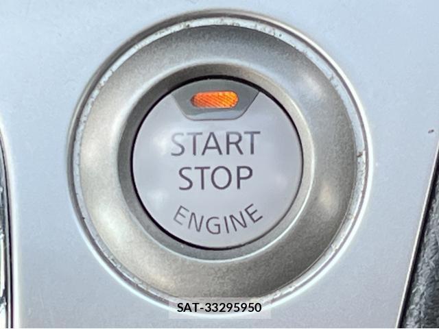 Nissan SERENA 2012-02 8817109-10