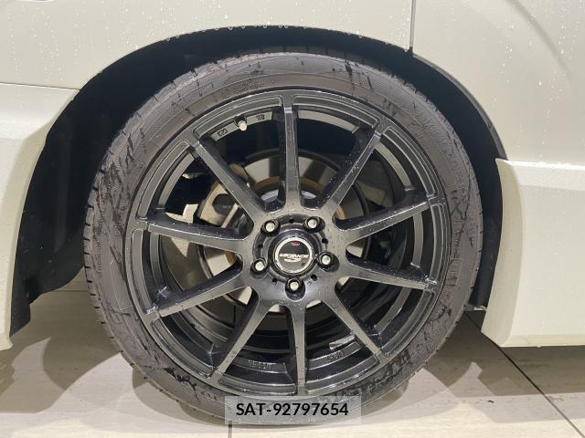 Nissan SERENA 2018-01 8817181-8