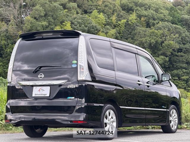 Nissan SERENA 2013-09 8817304-10