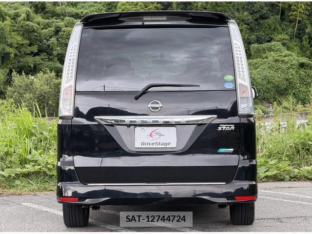 Nissan SERENA 2013-09 8817304-15