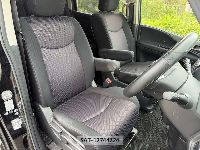 Nissan SERENA 2013-09 8817304-2
