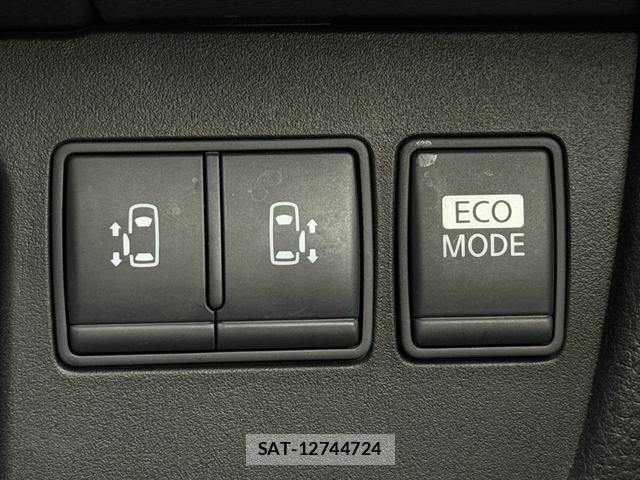 Nissan SERENA 2013-09 8817304-5