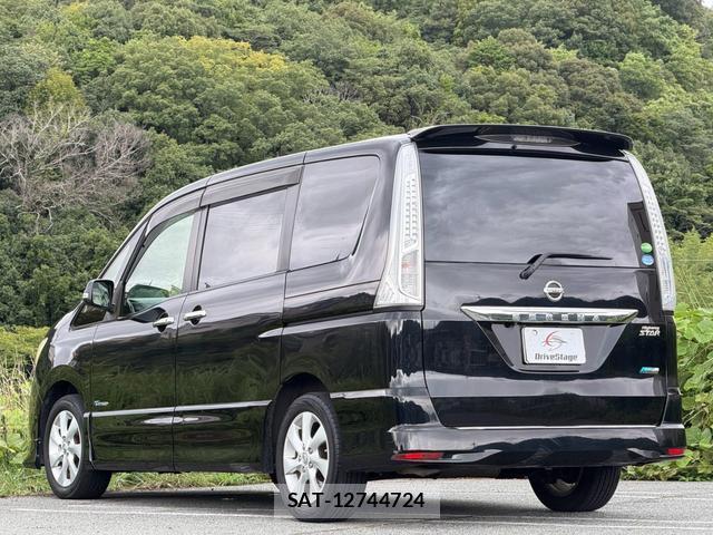 Nissan SERENA 2013-09 8817304-9