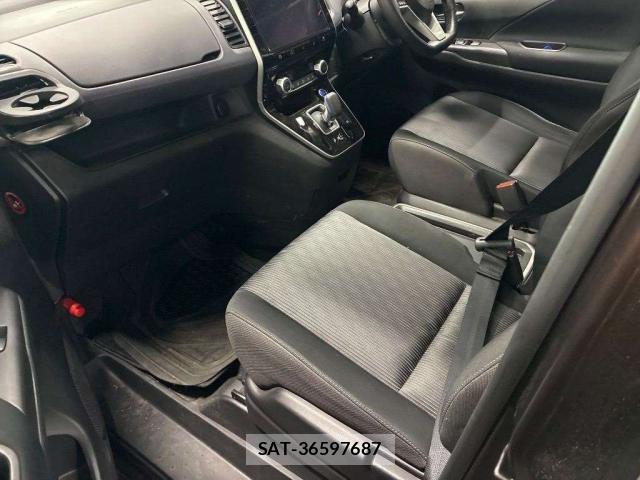 Nissan SERENA 2019-09 8817321-3