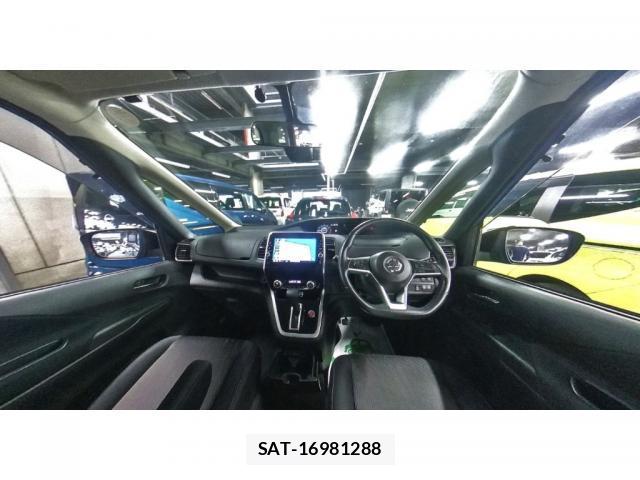 Nissan SERENA 2016-11 8817349-2