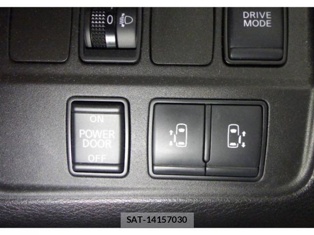 Nissan SERENA 2019-12 8817359-6