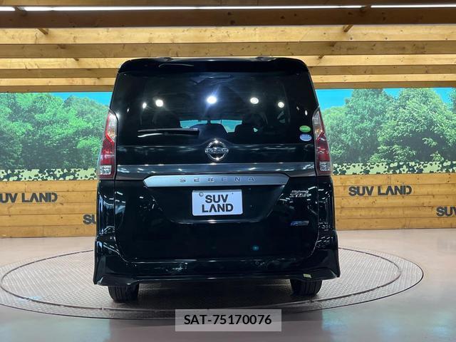 Nissan SERENA 2017-09 8817371-15