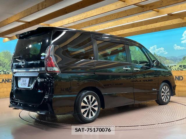 Nissan SERENA 2017-09 8817371-16