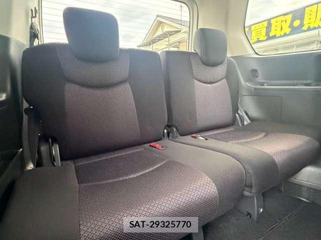 Nissan SERENA 2012-03 8817698-11