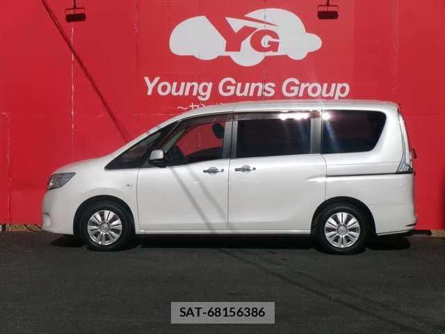 Nissan SERENA 2012-02 8818003-1