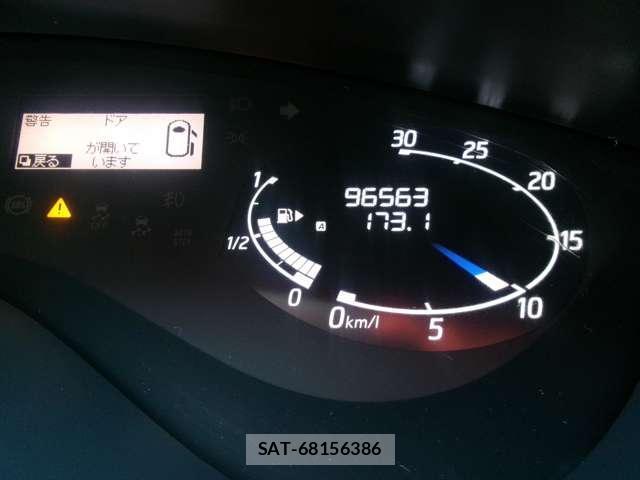 Nissan SERENA 2012-02 8818003-7