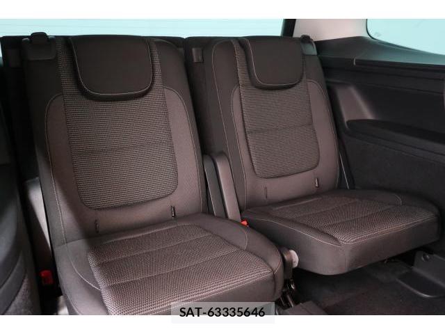 VolksWagen SHARAN 2017-06 8812101-12