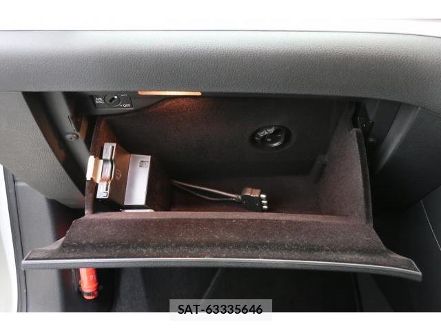 VolksWagen SHARAN 2017-06 8812101-13