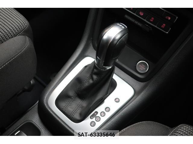 VolksWagen SHARAN 2017-06 8812101-9