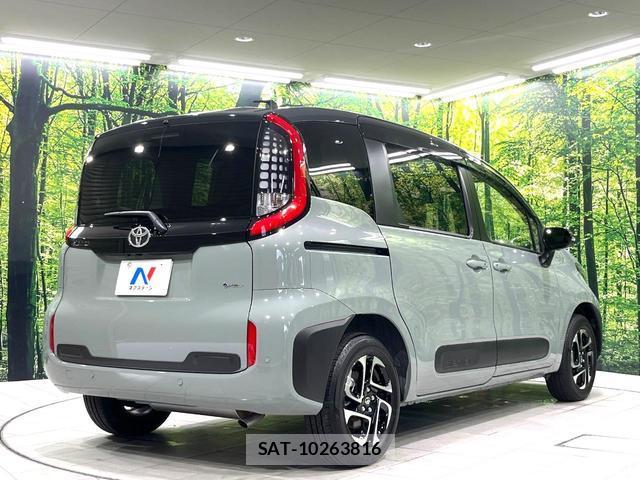Toyota SIENTA 2026-05 8812059-16