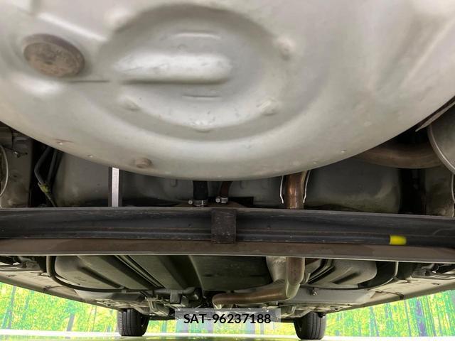 Toyota SIENTA 2017-09 8812078-18