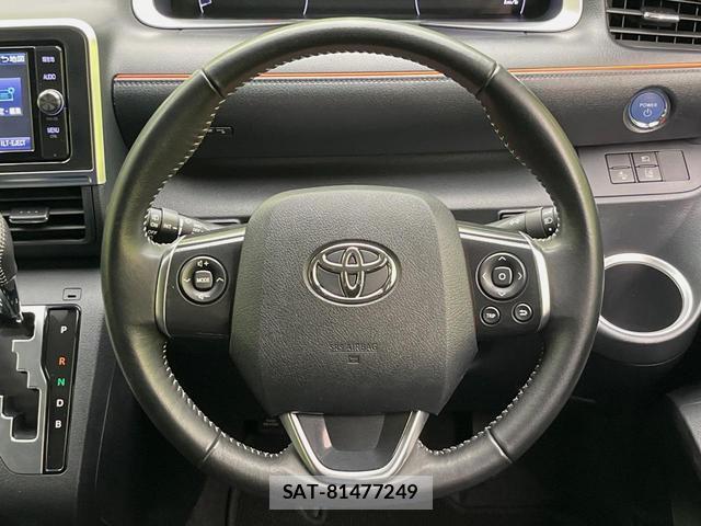 Toyota SIENTA 2017-03 8812121-11