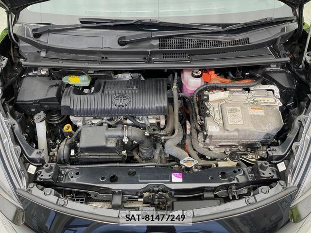 Toyota SIENTA 2017-03 8812121-17