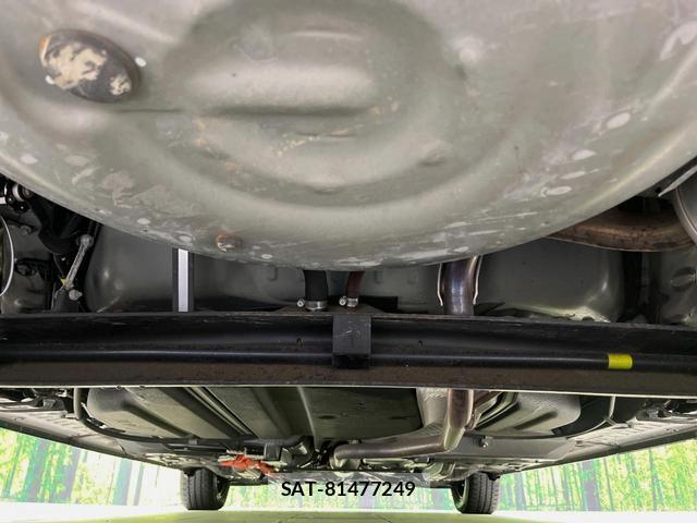 Toyota SIENTA 2017-03 8812121-18