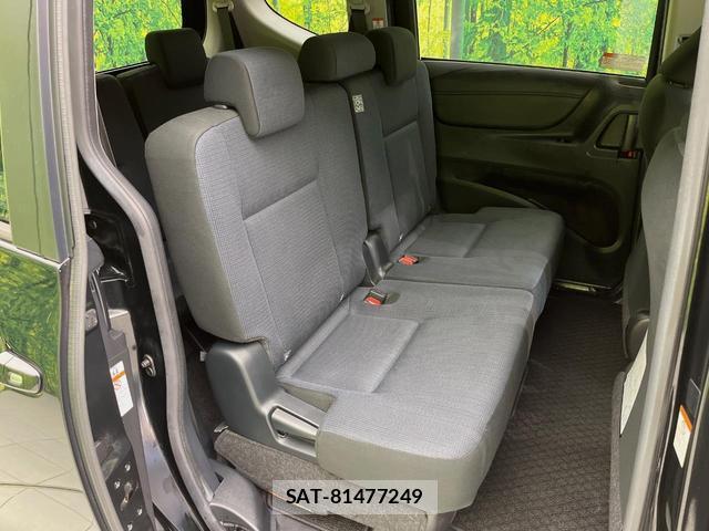 Toyota SIENTA 2017-03 8812121-8
