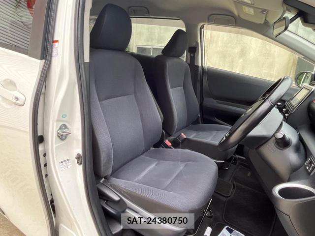 Toyota SIENTA 2015-09 8812322-7