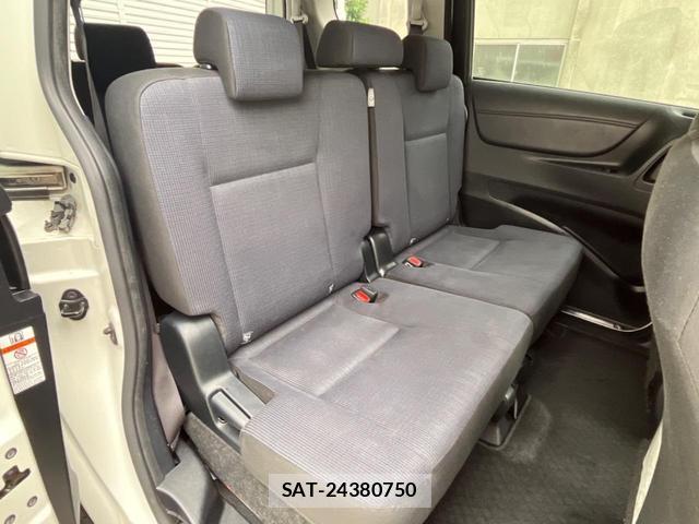 Toyota SIENTA 2015-09 8812322-8