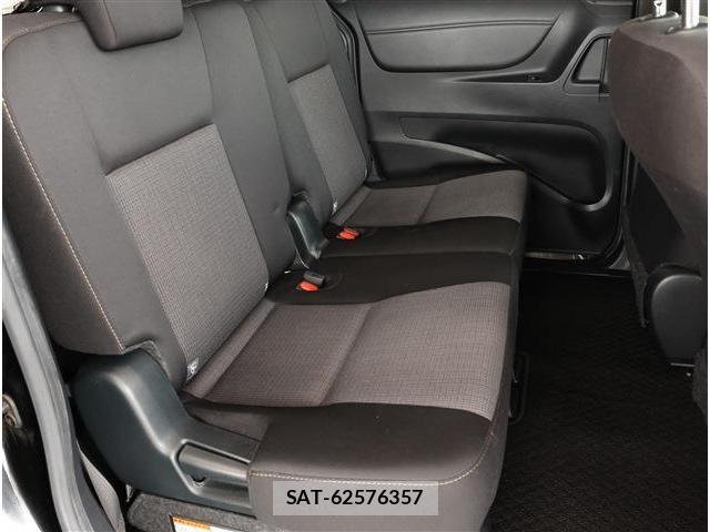 Toyota SIENTA 2021-10 8812381-12
