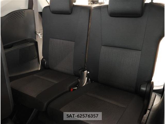 Toyota SIENTA 2021-10 8812381-15