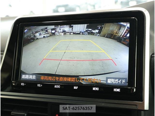 Toyota SIENTA 2021-10 8812381-3