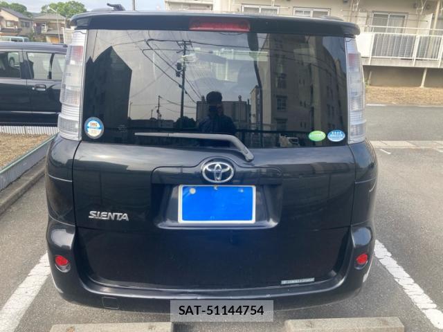 Toyota SIENTA 2012-12 8812436-12