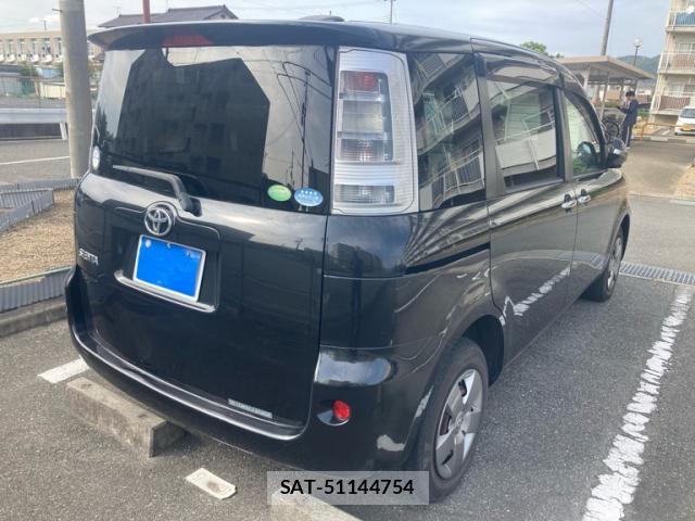 Toyota SIENTA 2012-12 8812436-13
