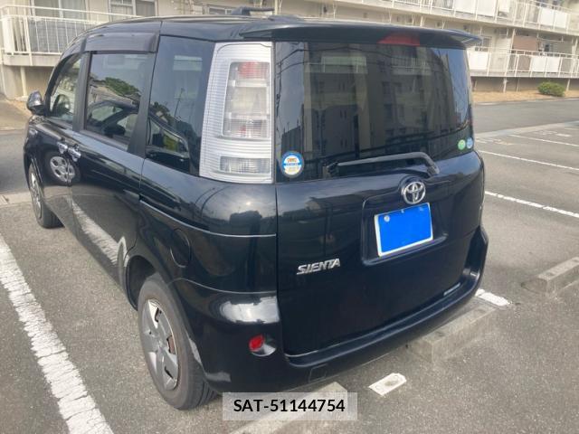 Toyota SIENTA 2012-12 8812436-3