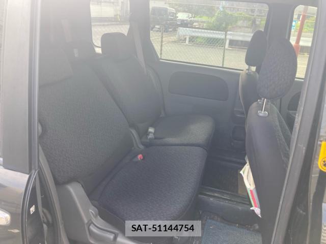 Toyota SIENTA 2012-12 8812436-5