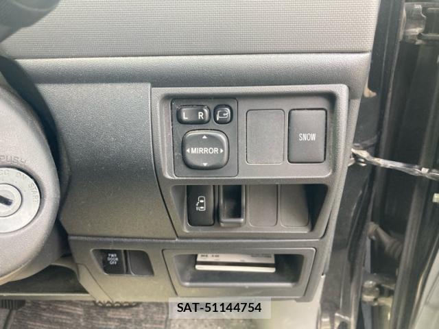 Toyota SIENTA 2012-12 8812436-8