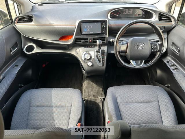 Toyota SIENTA 2016-10 8812679-1